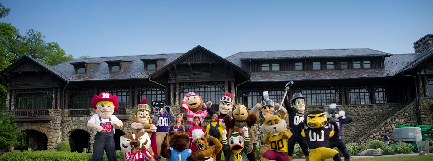 <h1>'We Give Blood' saves nearly 250,000 lives</h1>
