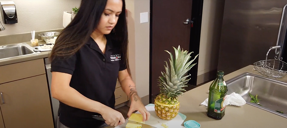  MAKING A DIABETES-FRIENDLY  SALAD WITH OUR HEALTHY FOOD RX BOX