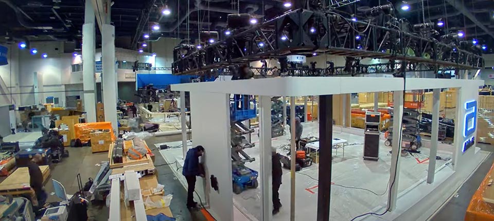  BUILDING OUR BOOTH IN 31 SECONDS